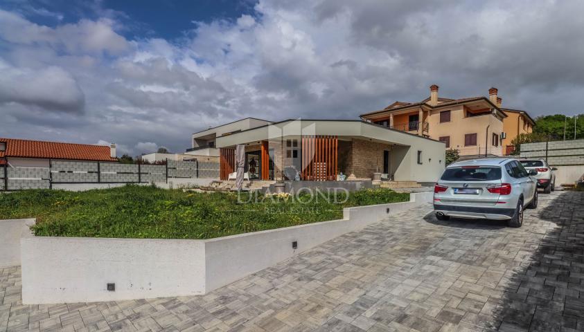 Rovinj, okolica, nova moderna kuća na mirnoj lokaciji