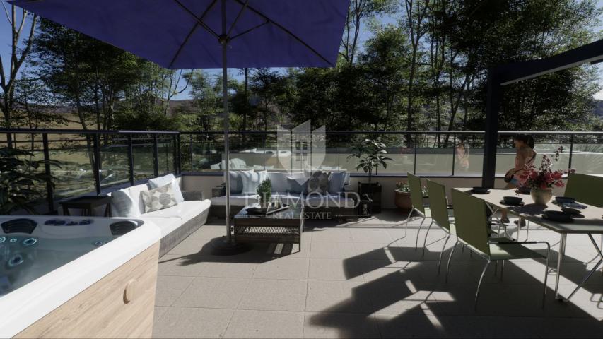 Poreč, Wohnung mit Dachterrasse und privatem Eingang