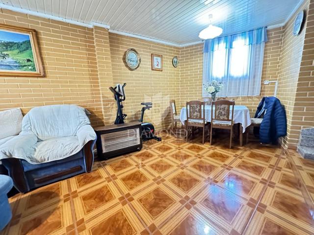 Pula, stan, kuća i dio vrta na dobroj lokaciji