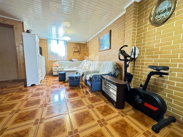 Pula, stan, kuća i dio vrta na dobroj lokaciji