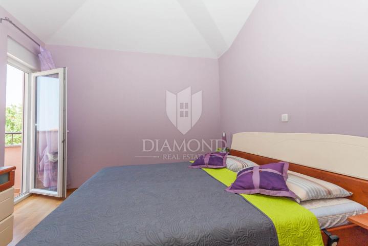 Novigrad, stan 134 m2 s predivnim pogledom na more!