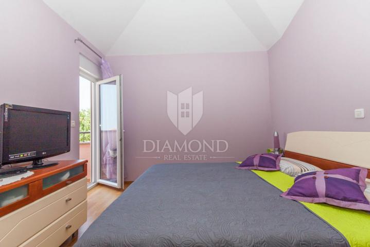 Novigrad, stan 134 m2 s predivnim pogledom na more!