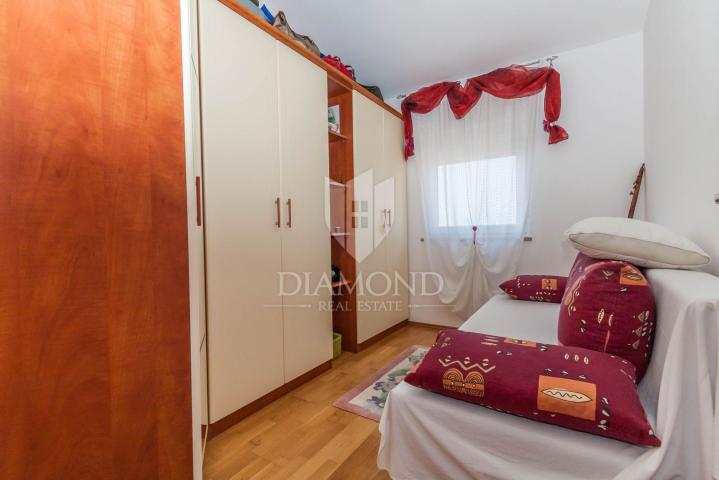 Novigrad, stan 134 m2 s predivnim pogledom na more!