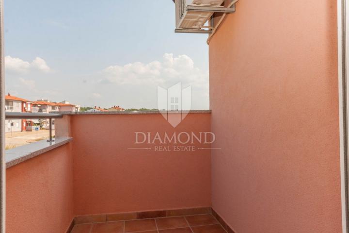 Novigrad, stan 134 m2 s predivnim pogledom na more!