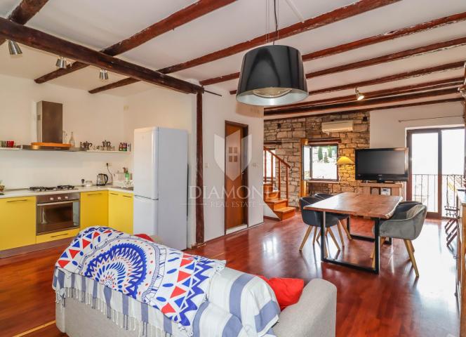 EXCLUSIVE! Rovinj, beautiful apartment with sea view!