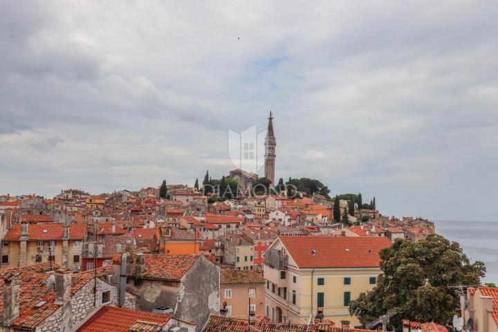 EXCLUSIVE! Rovinj, beautiful apartment with sea view!
