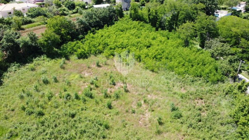 Poreč - okolica - Građevinsko zemljište  846 m² s projektom i dozvolom