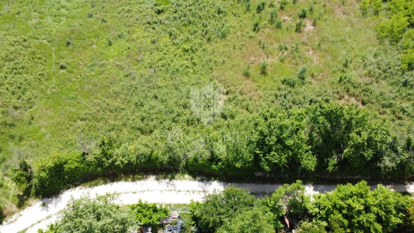 Poreč - Surroundings - Excellent Building Land 906 m² with Project and Permit