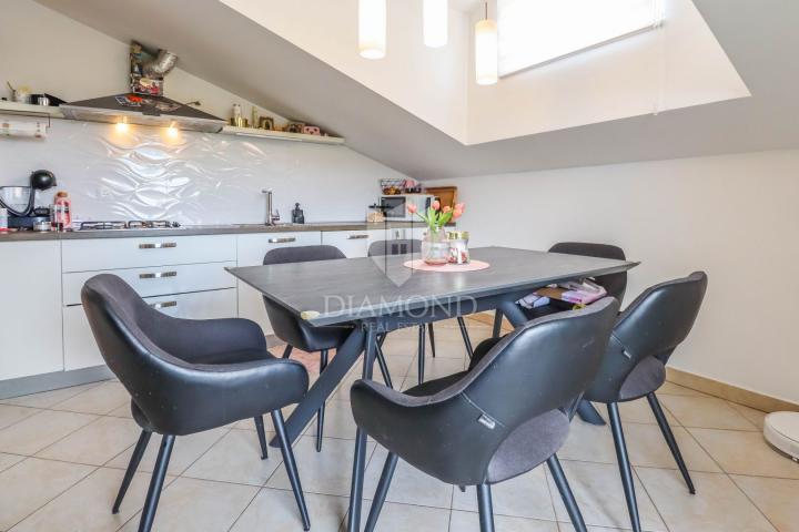 Rovinj, Umgebung, geräumige Familienwohnung in ruhiger Lage