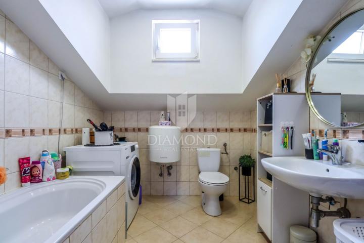 Rovinj, Umgebung, geräumige Familienwohnung in ruhiger Lage