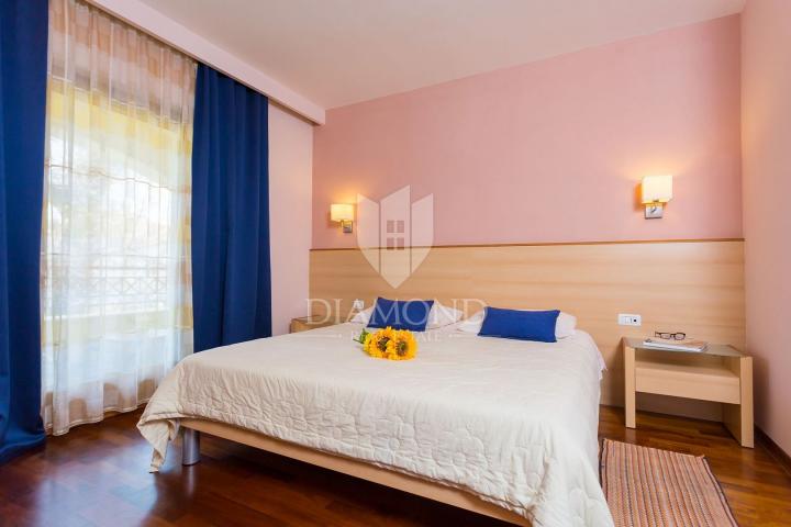 Novigrad, okolica, rustikalni restoran s apartmanima 
