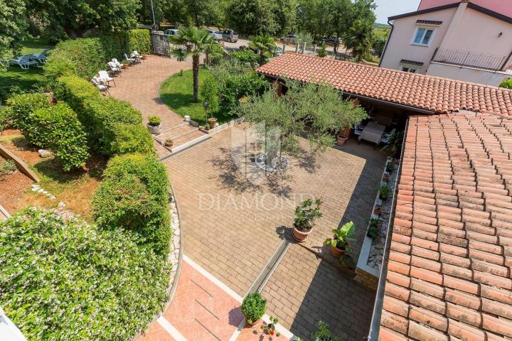 Novigrad, okolica, rustikalni restoran s apartmanima 