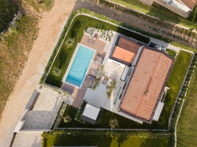 Poreč – surroundings: Dream villa in a peaceful location