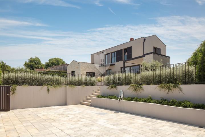 Poreč – surroundings: Dream villa in a peaceful location