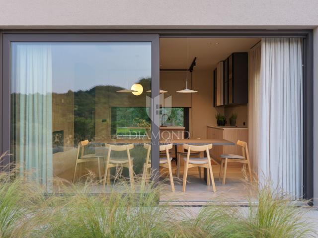 Poreč – surroundings: Dream villa in a peaceful location