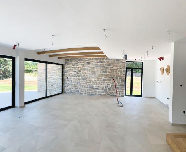Poreč, okolica – Elegantna vila u novogradnji