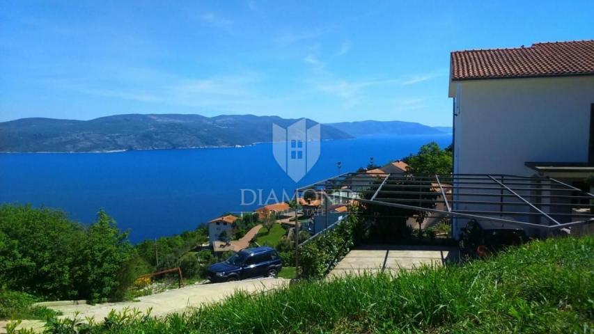 PLOMIN, OKOLICA, KUĆA SA PANORAMSKIM POGLEDEOM NA MORE