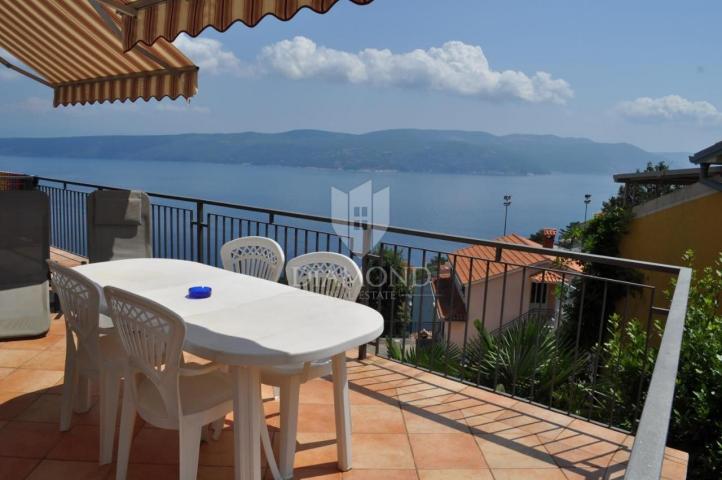 PLOMIN, OKOLICA, KUĆA SA PANORAMSKIM POGLEDEOM NA MORE