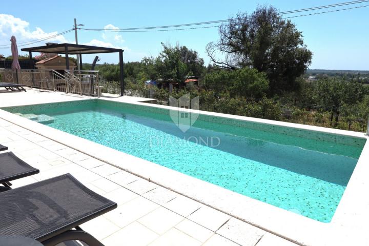 Poreč, Surroundings: Rare Find! Home for Living and Investment