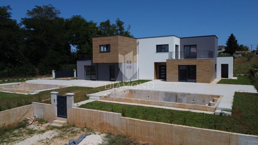 Poreč, Umgebung, moderne Doppelhaushälfte mit Swimmingpool