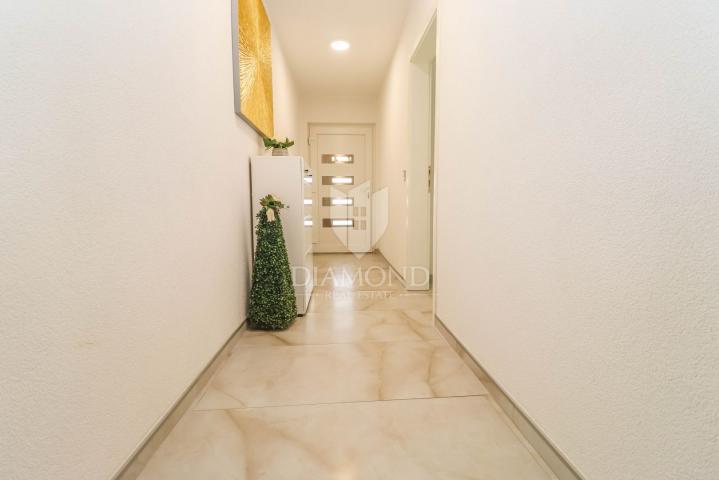 Geräumige Wohnung mit Garten, 3 Schlafzimmer – Medulin!