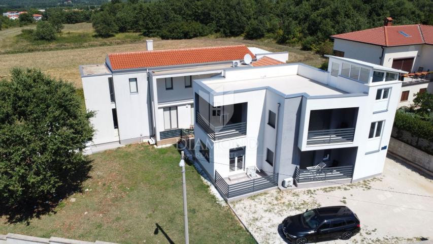 Poreč area, modern villa with 6 apartments