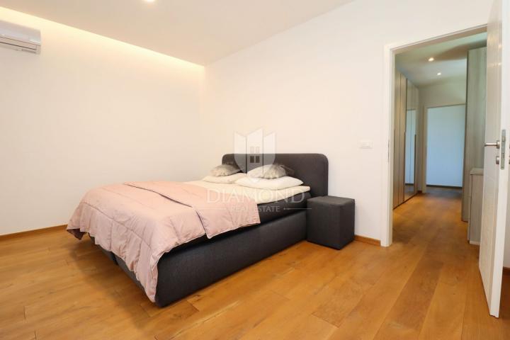 Poreč area, modern villa with 6 apartments