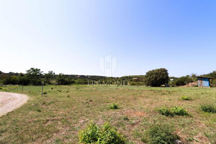 Mixed-use building land – Pula!