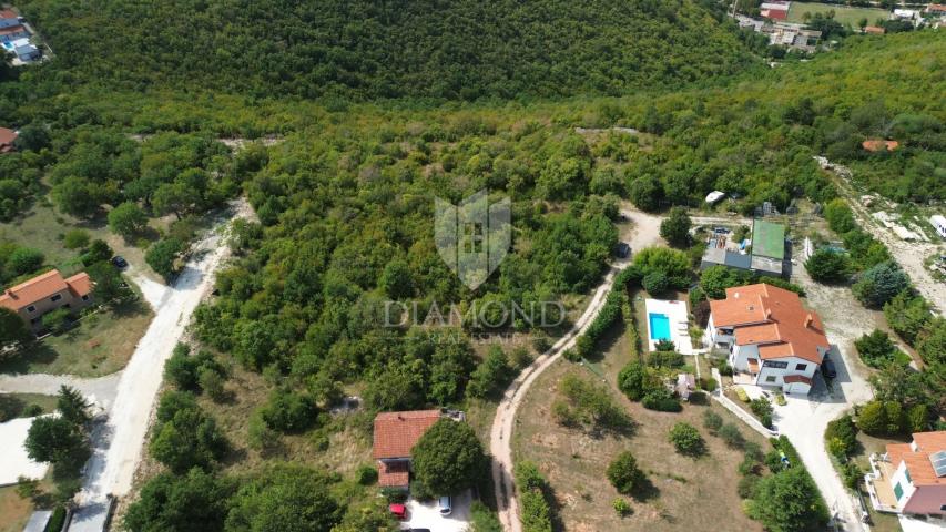 Labin, okolica, građevinsko zemljište na odličnoj lokaciji