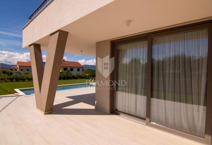 KRK - MODERNA VILLA S BAZENOM I SAUNOM