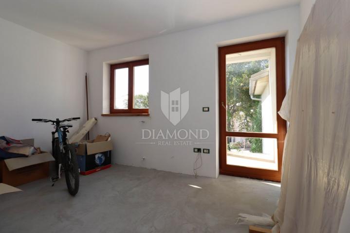 OPPORTUNITY! Pomer - detached house 150 m from the sea!