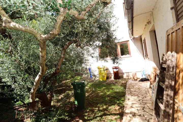 OPPORTUNITY! Pomer - detached house 150 m from the sea!