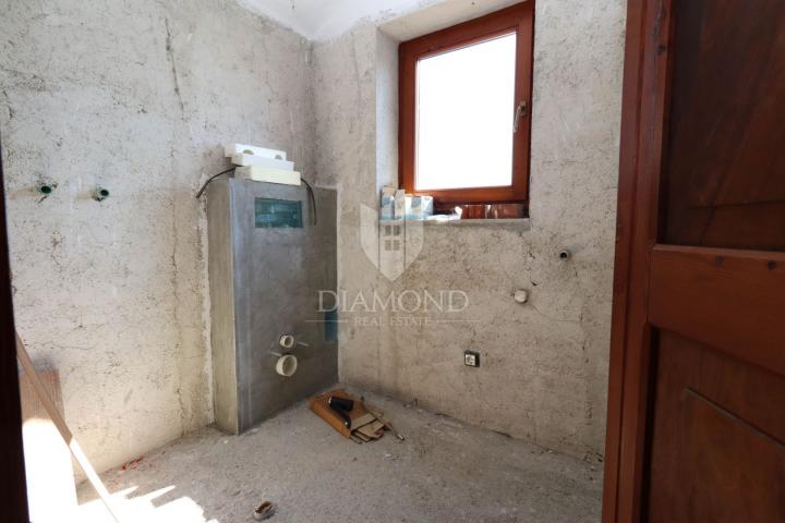 OPPORTUNITY! Pomer - detached house 150 m from the sea!