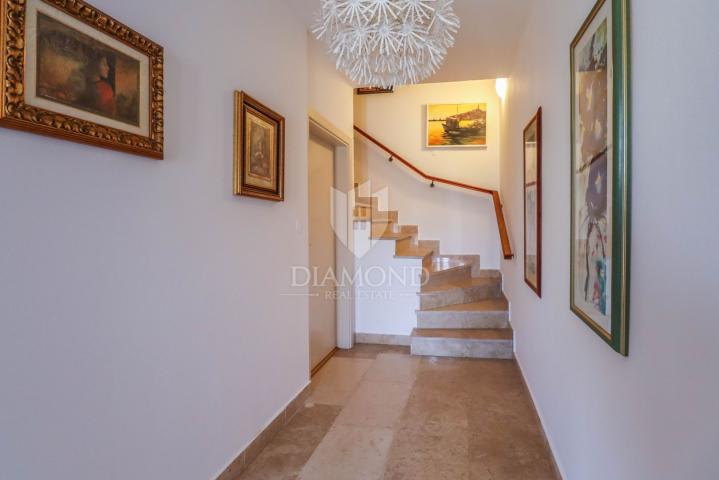 Apartment for renovation and studio near the center of Rovinj