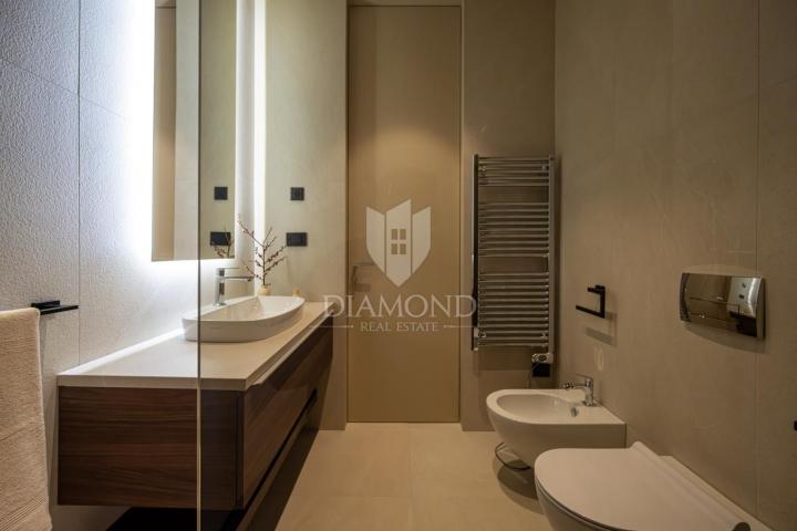 Poreč, Exclusive smart home villa with pool