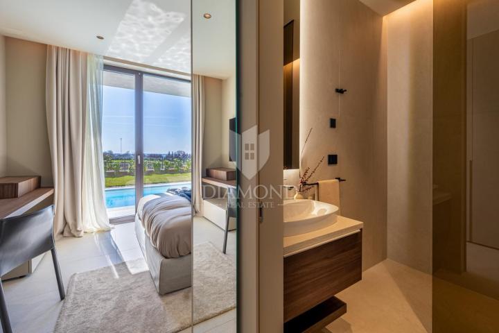 Poreč, Exclusive smart home villa with pool