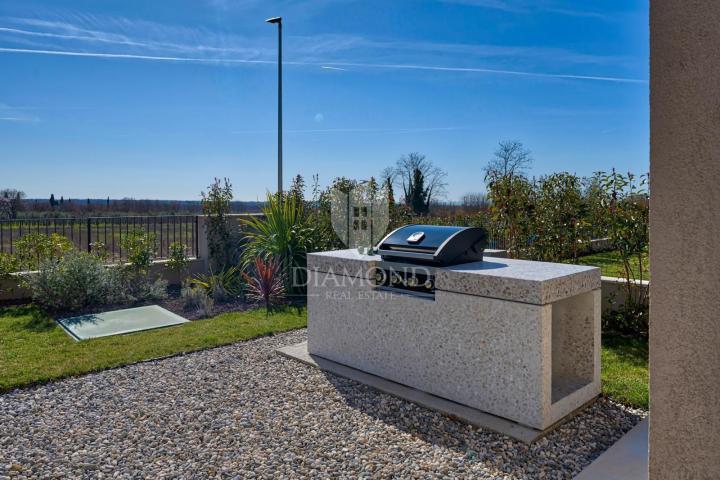 Poreč, Exclusive smart home villa with pool