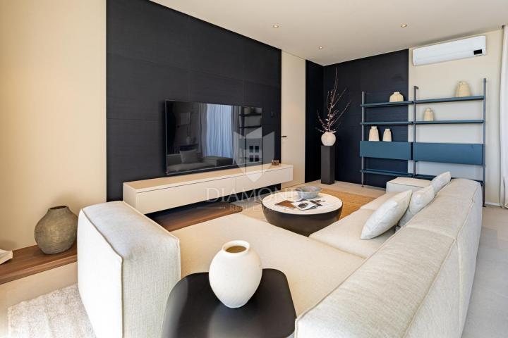 Poreč, Exclusive smart home villa with pool