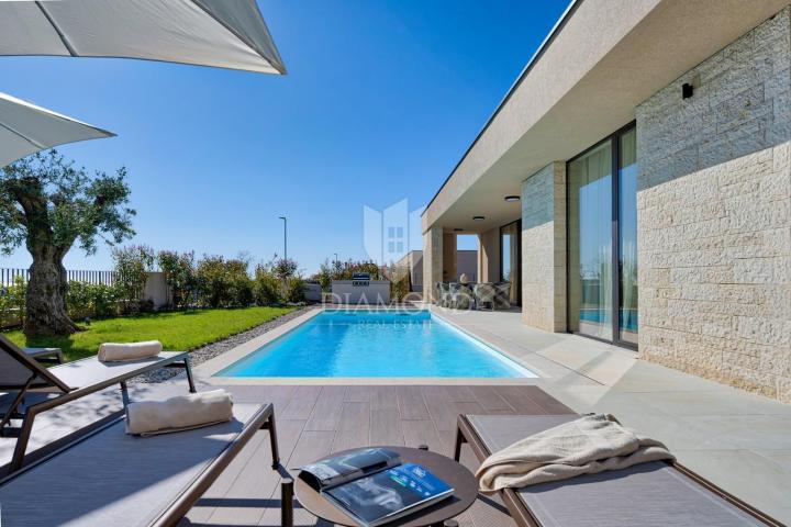 Poreč, Exklusive Smart-Home-Villa mit Pool