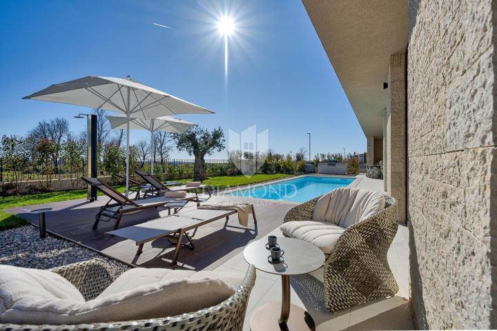 Poreč, Exklusive Smart-Home-Villa mit Pool