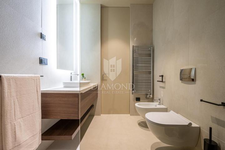 Poreč, Exklusive Smart-Home-Villa mit Pool