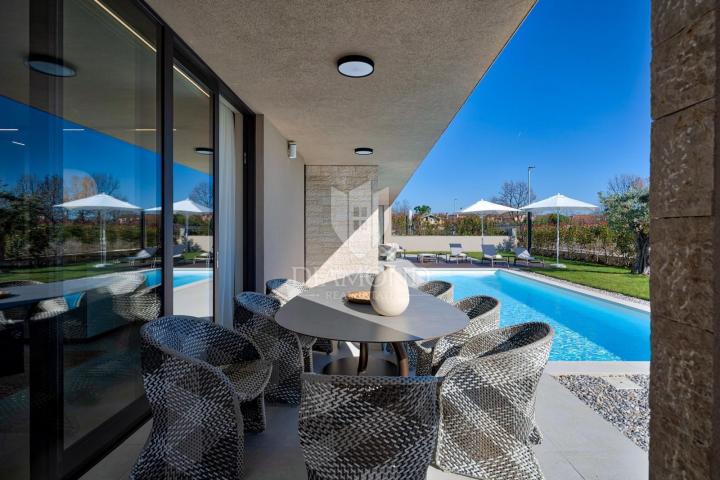 Poreč, Exklusive Smart-Home-Villa mit Pool
