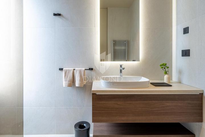 Poreč, Exklusive Smart-Home-Villa mit Pool
