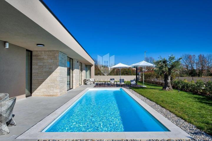 Poreč, Exklusive Smart-Home-Villa mit Pool