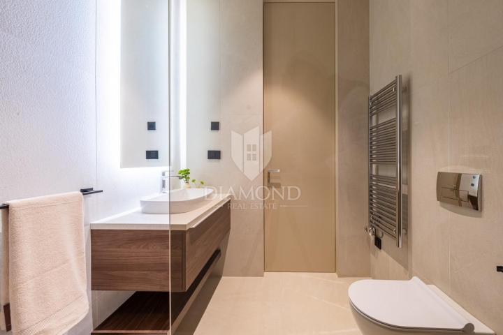 Poreč, Exklusive Smart-Home-Villa mit Pool
