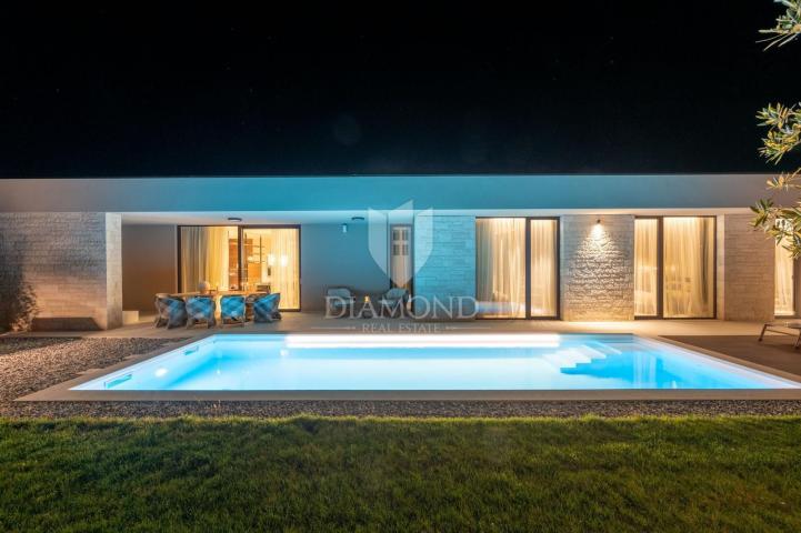 Poreč, Exklusive Smart-Home-Villa mit Pool
