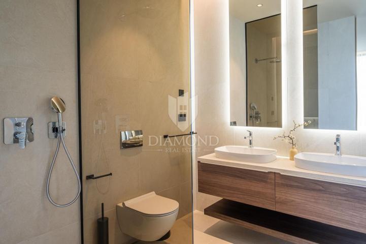 Poreč, smart home vila s panoramskim pogledom na more
