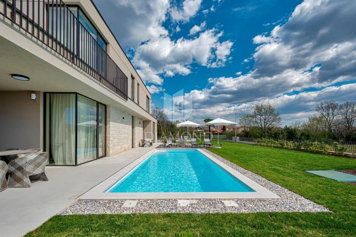 Poreč, smart home vila s panoramskim pogledom na more