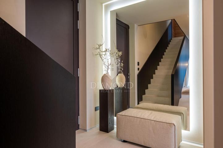 Poreč, smart home vila s panoramskim pogledom na more