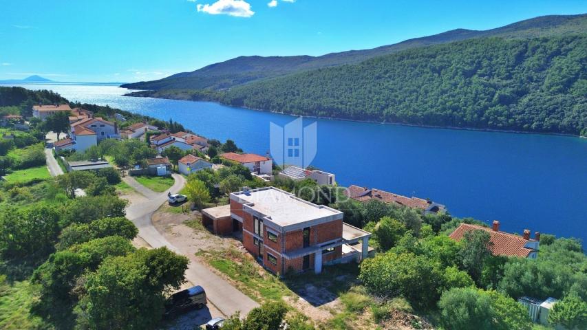 RABAC, OKOLICA, 80 M OD MORA, OČARAVAJUĆA ROH BAU VILLA